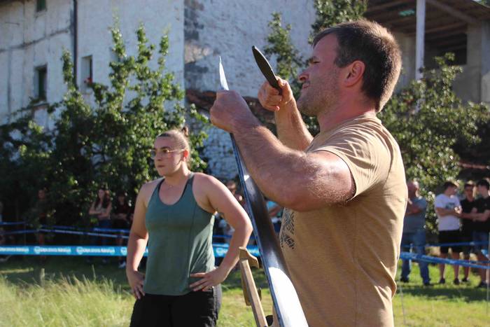 Asteasuko lagunarteko herri  75 1656445504479