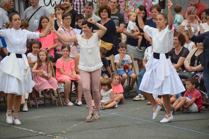 soka dantza santioak villabo 96 1532545692505