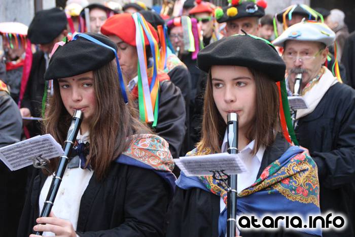 Ozenki Txistulari Taldea 2016 11 1454678381097