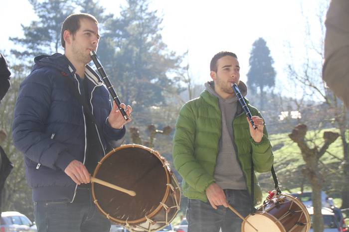 Elkartasunez jantzi da Gazte 2 1517148327588