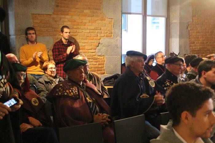 Jaki preziatuaren XXVII. ata 37 1510513352314