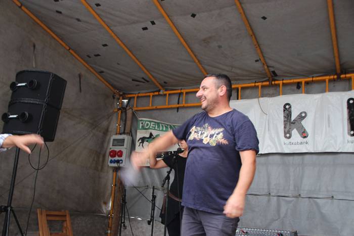 Zaldi gainean lasterka Abalt 42 1498413262628