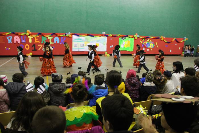 Irurako Ikastola inauteriak  15 1487864679698