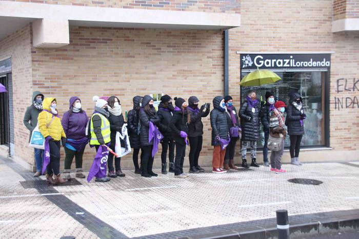 Aurreikuspenak gainditu ditu 17 1610219473807