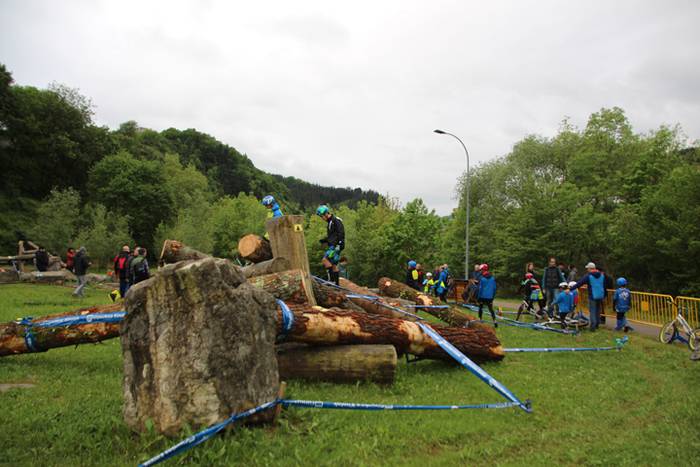 Oreka landuz, bi gurpilen ga 35 1525011805705