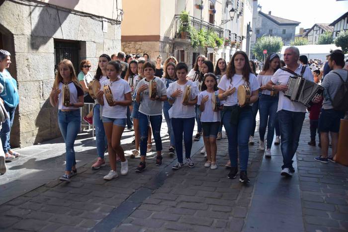 Jendetza mugitzen duen eguna 67 1538313982358