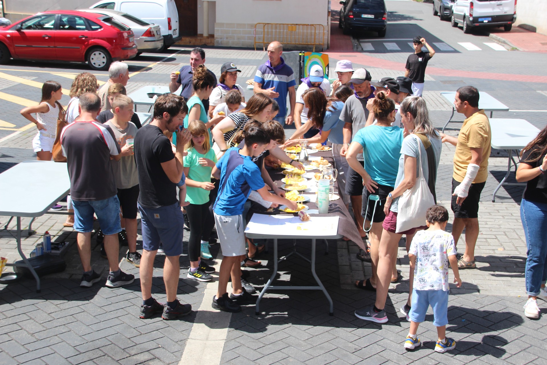 Bi etapetan banatutako festa