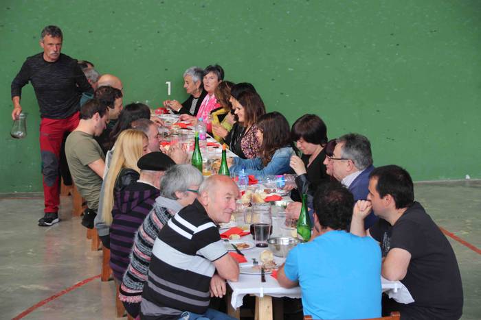 Txekor jateak 110 lagun elka 13 1556719675639