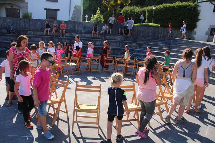 Mailot horia parte hartzaile guztientzat 6 1471109700267