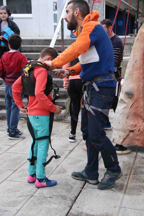 Gau Krosaren aurretik umeak protagonista 39 1544893319049