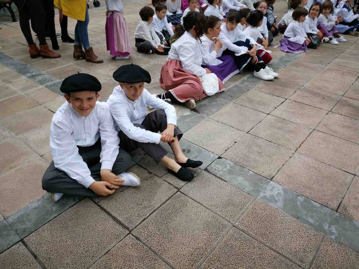 Irura, dantzari txiki eguna 6 1557575353188