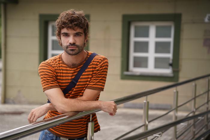 «Dantza oso abstraktua eta anbiguoa da»