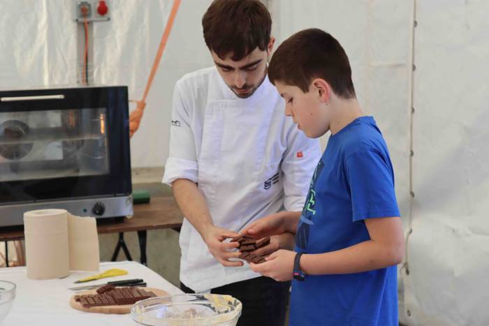 Eskuak zikinduz aritu dira s 11 1665306829858