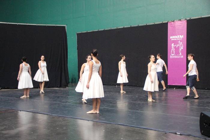 Eskolatik plazara emanaldia  16 1488739625082