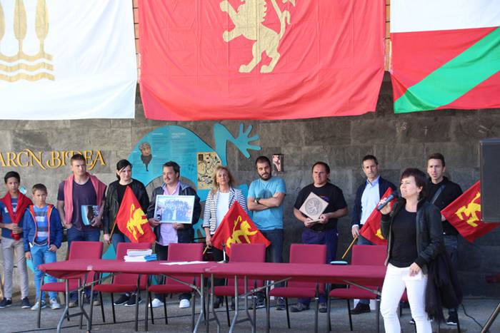 Pettarra eta Aiztondo, bat 13 1494092400374