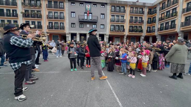 «Inauteri alaiaren iragarle gu gara»