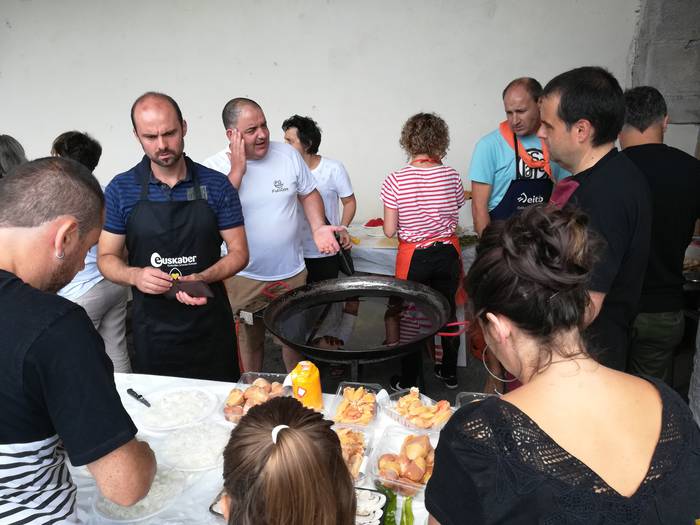 Paella, kuadrilla eguneko er 22 1565767540042