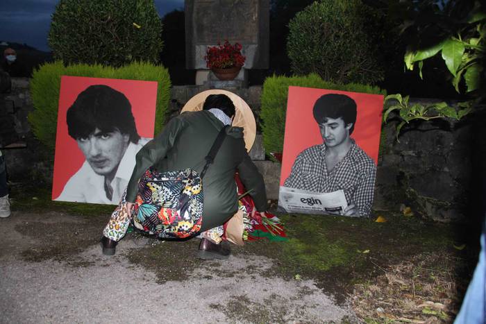 Joxi eta Joxean oroitu eta o 12 1602927382869