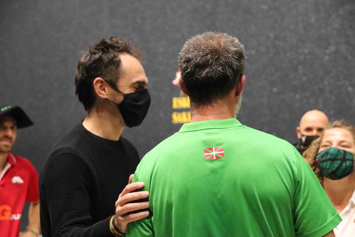 Etxean gelditu da txapela 46 1601747582025