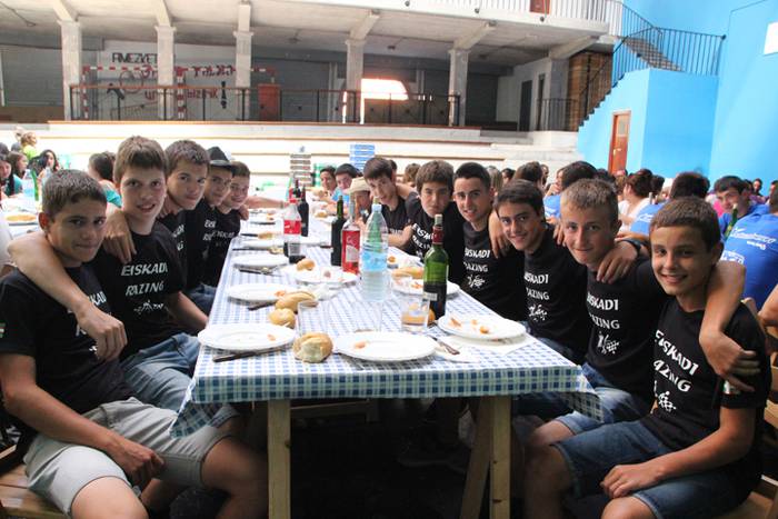 PIlotalekua kuadrillen kolorez beteta 20 1472221448844