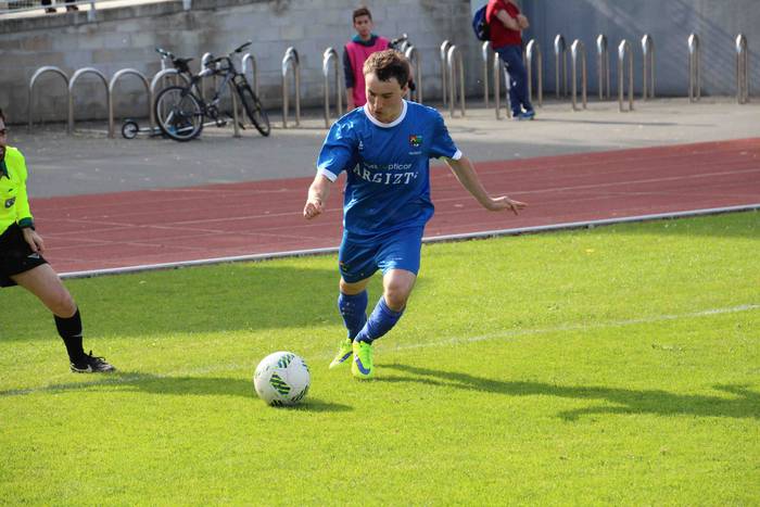 Tolosa CF Beti Gazte 6 1527363716540