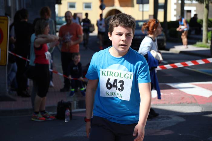 Haur, gazte eta heldu krosea 103 1491742378014