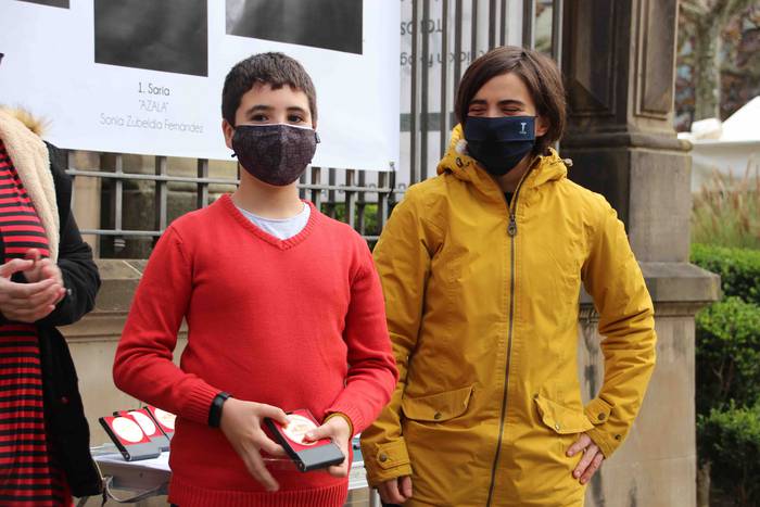 Sari nagusia 'Azala' izeneko 17 1606581801460