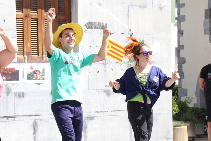 ADUNAKO JAIAK 2017. TXUPINAZ 8 1502544597802