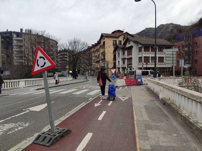 Trafiko aldaketak, Larramendiko lanak direla eta