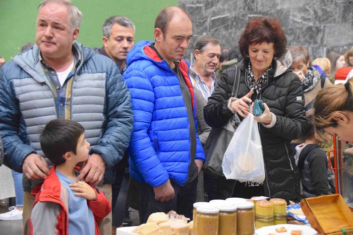 Altzoko azoka berezia 2018 olentzerotan jakin minez 30 1544358837956