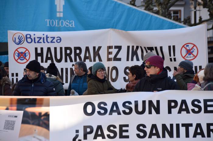 COVID pasaportearen kontrako 11 1642249407497