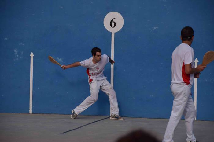 Txapelak jantzi dituzte 52.  2 1627714810464