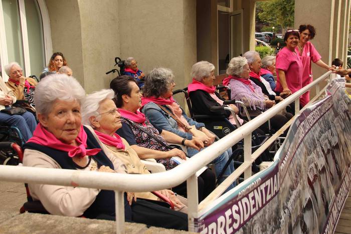 Kalean gora eta behera, kuad 18 1564506797030