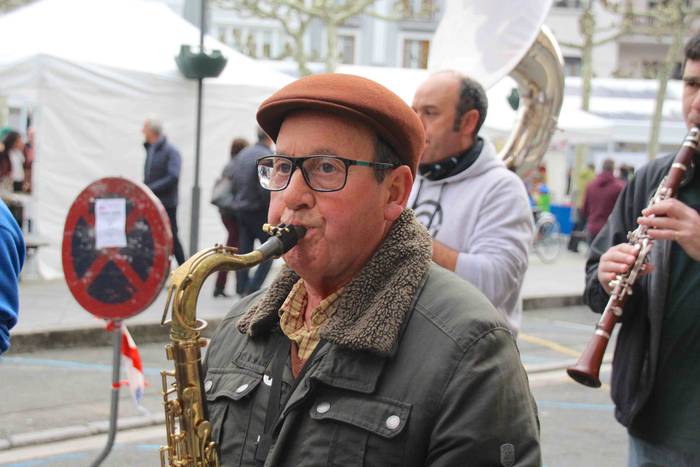 Bonberenea gaztetxearen 21. urteurrenean, txaranga 15 1545485575764