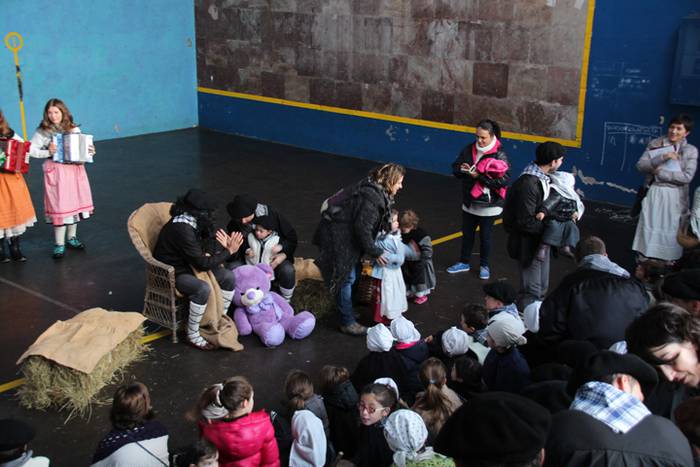 Menditik jaitsi da Olentzero 13 1482586464711