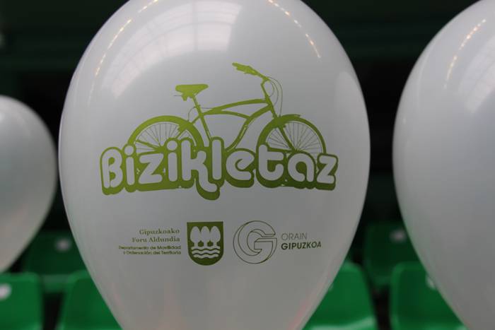 Era batera edo bestera mugituz 11 1474220969381