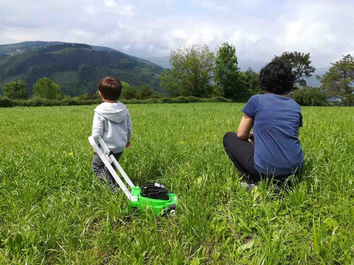 Haurrak kalera atera dira 41 1587900348770