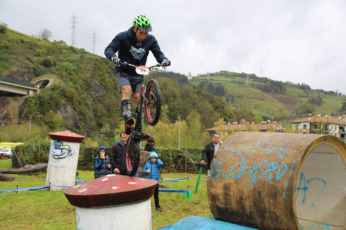 Bi gurpilen gainean  42 1491138625240