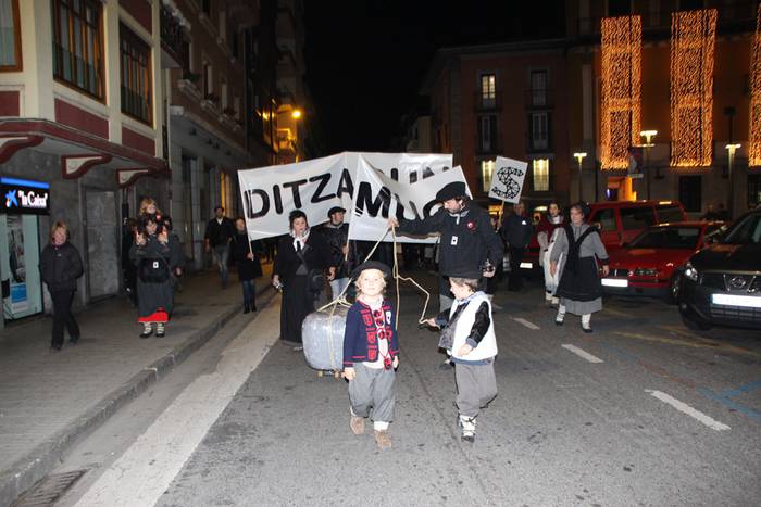 Sare manifestazioa Tolosa Leaburu 3 1450981897496
