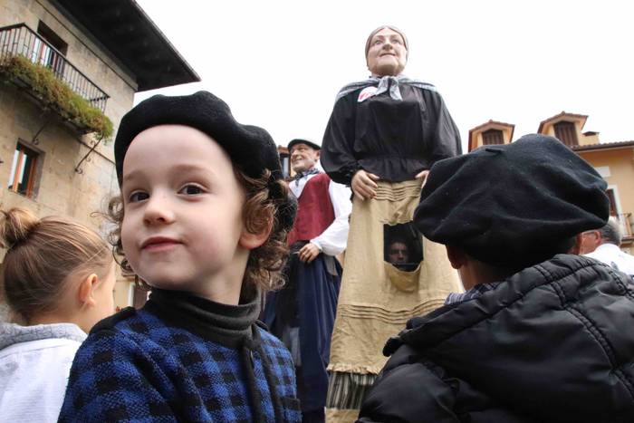 Dantzari Txiki Eguna Zizurki 45 1575117857378