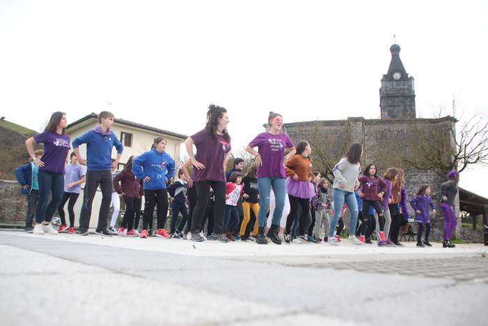 Altzo Martxo Morea flashmoba 10 1520709282663