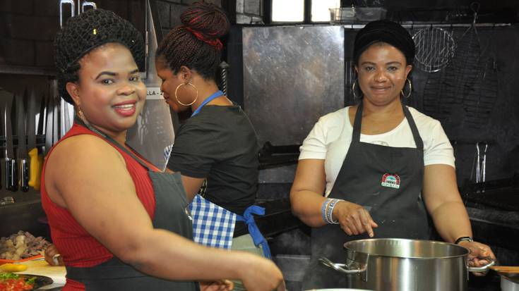 Askotariko jatorria duten emakumeen lehen topagunea