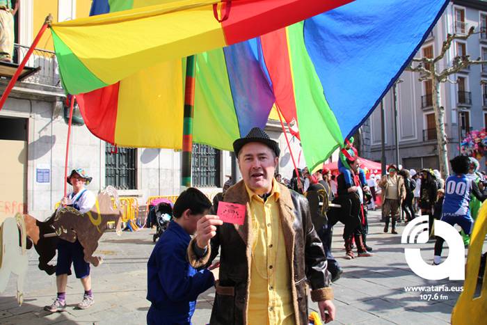 Irudimenak gainezka egin du 125 1488128006024