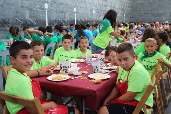 Lagunartean igarotzeko eguna 6 1534080439630