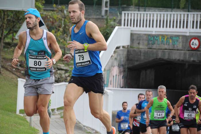 Aitor Arroyo eta Maite Arrai 36 1570885911404