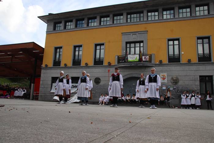 Ibarrako Gazte Festetan dant 21 1529169320839