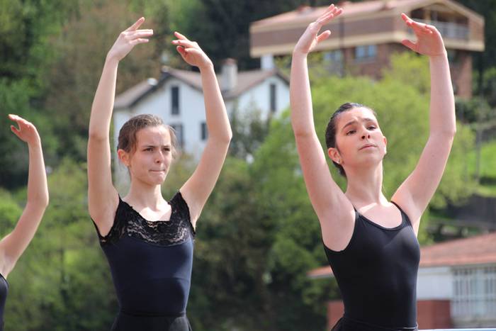 Barandari helduta dantzan 17 1523801333879