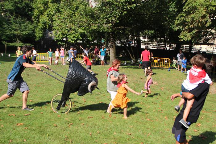 Zezenen aurretik korrika 14 1472903687562