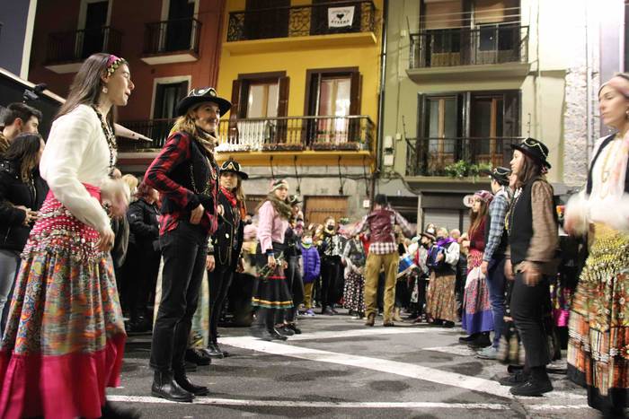 Urtebeteko etenaren ondoren, 34 1645301410307