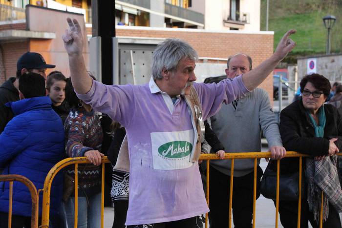 "Azti, prest, irribarra!" 3 1647719502992